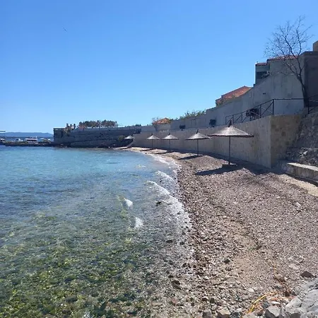 Petar12 Apartman Tkon