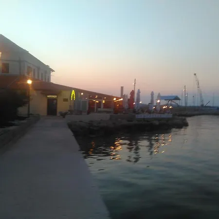 Petar12 *